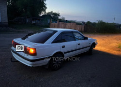 Mazda 626 1989 года