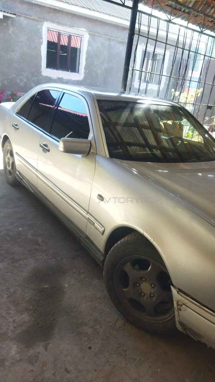 Mercedes-Benz E-Class, 1996