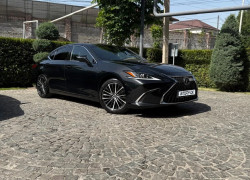 Lexus ES 2022 года