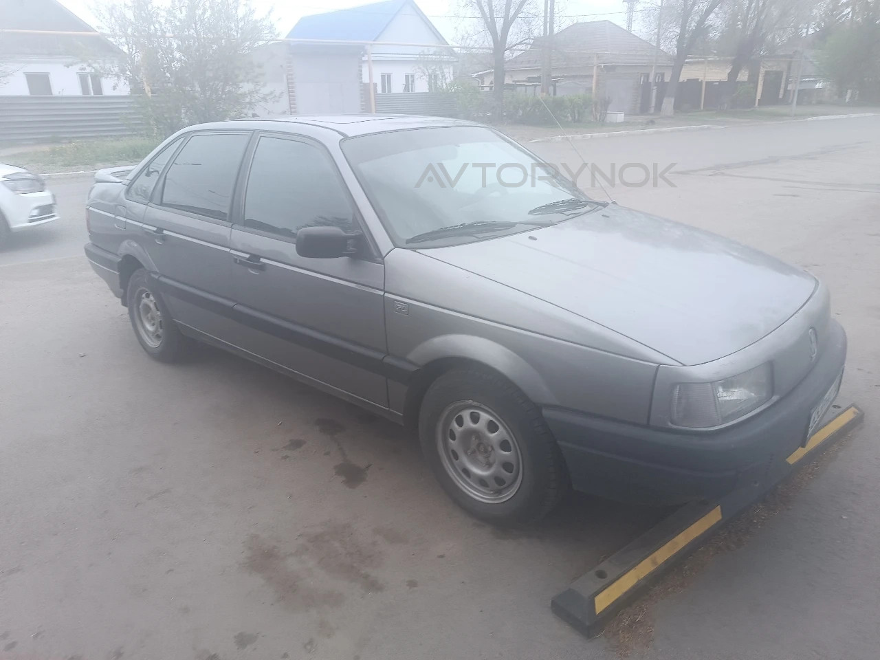 Volkswagen Passat, 1990