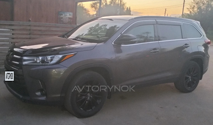 Toyota Highlander 2018 года