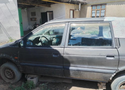 Mitsubishi Space Wagon 1992 года
