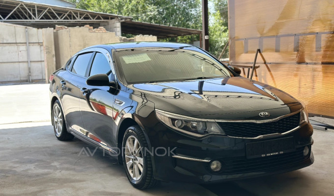 Kia K5 2017 года