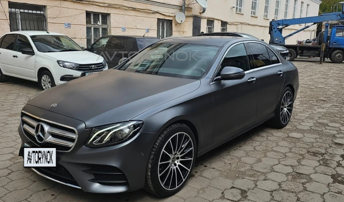 Mercedes-Benz E-Класс 2017 года