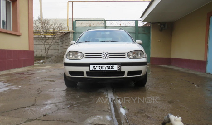 Volkswagen Golf 2000 года