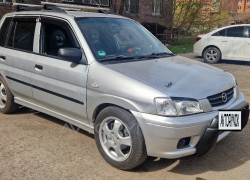 Mazda Demio 2002 года