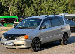 Toyota Ipsum 1997 года