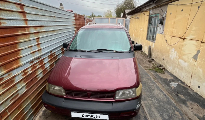 Mitsubishi Space Wagon 1992 года