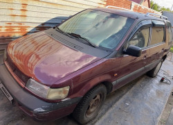 Mitsubishi Space Wagon 1992 года
