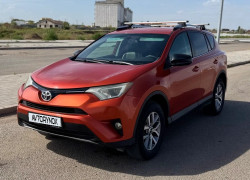 Toyota RAV4 2015 года