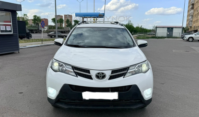 Toyota RAV4 2014 года