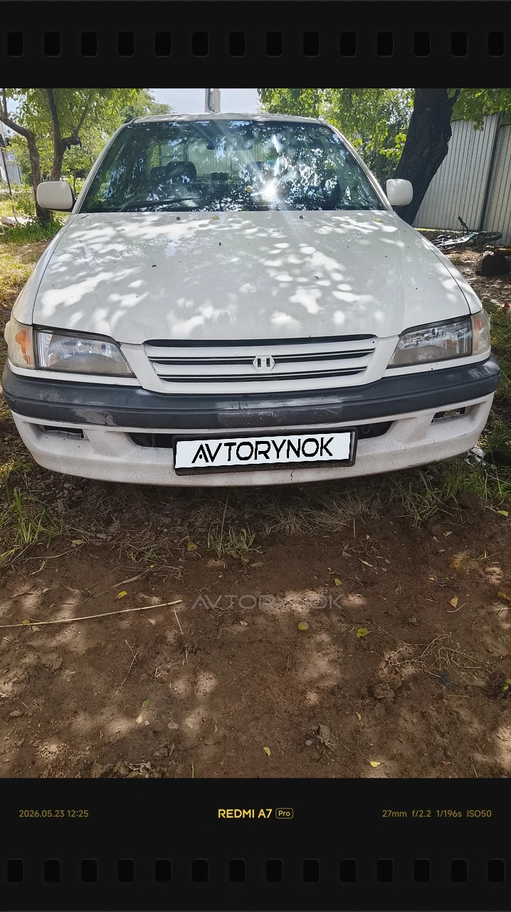Toyota Corona, 1996