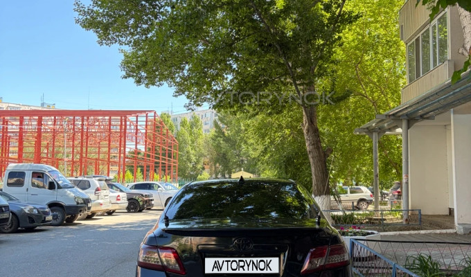 Toyota Camry 2011 года