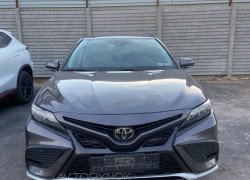 Toyota Camry 2022 года
