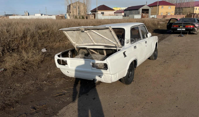 ВАЗ (Lada) 2105 2000 года