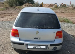 Volkswagen Golf 2002 года