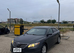Toyota Camry 2010 года