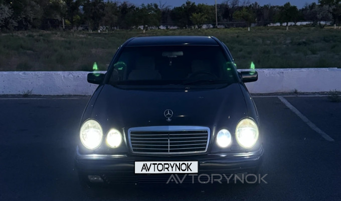 Mercedes-Benz E-Класс 1996 года