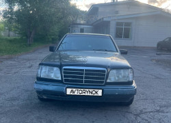 Mercedes-Benz E-Класс 1993 года