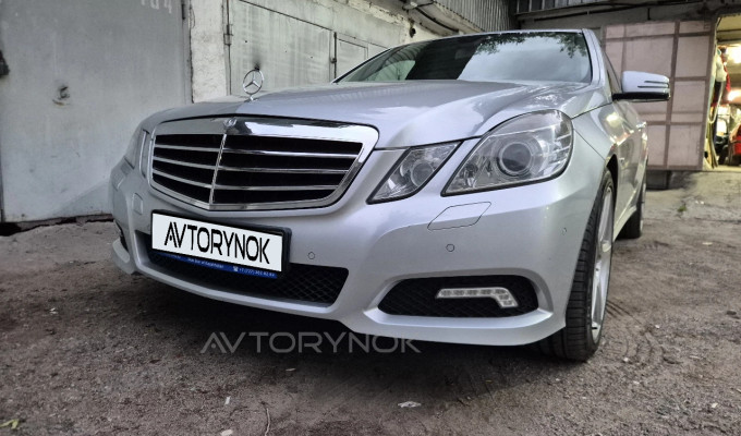Mercedes-Benz E-Класс 2010 года