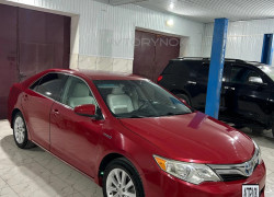 Toyota Camry 2013 года