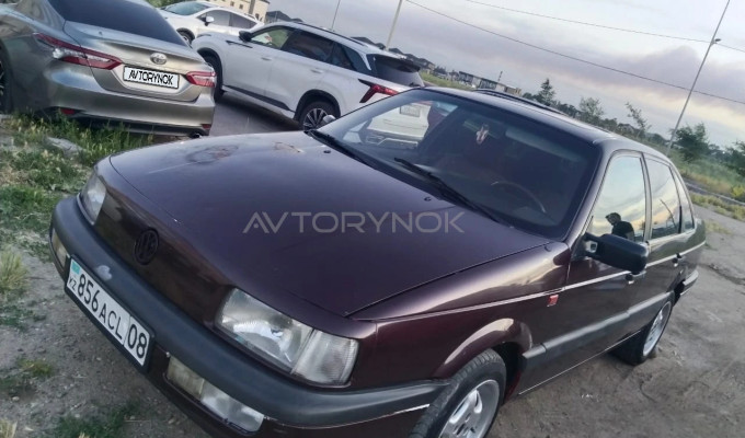 Volkswagen Passat 1993 года