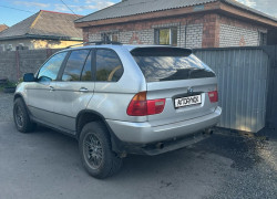 BMW X5 2000 года