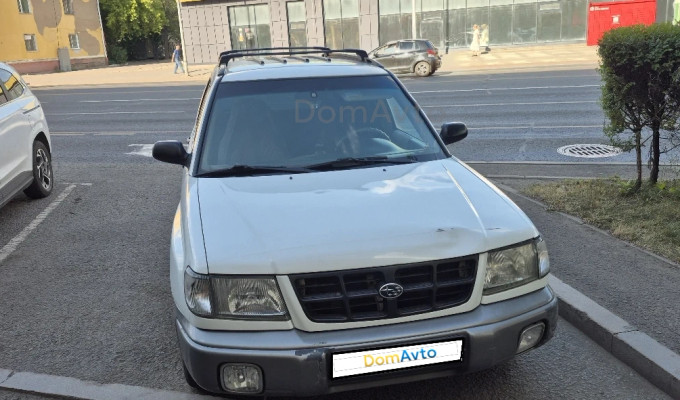 Subaru Forester 2000 года