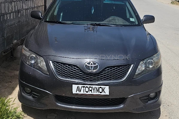 Toyota Camry 2011 года