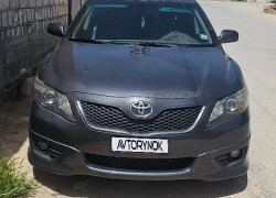 Toyota Camry 2011 года