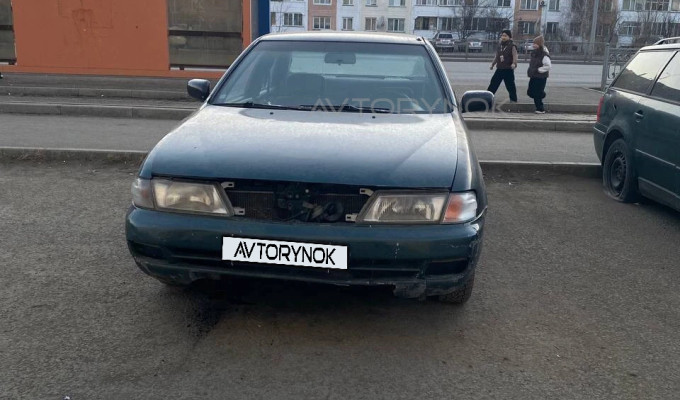 Nissan Sunny 1996 года