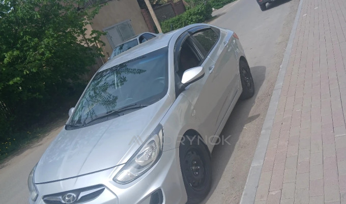 Hyundai Accent 2013 года
