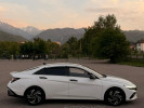 Hyundai Elantra 2023 года