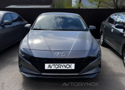 Hyundai Elantra 2022 года