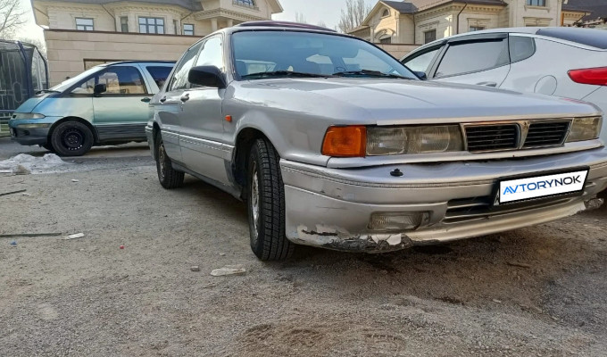 Mitsubishi Galant 1992 года