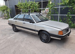 Audi 100 1986 года