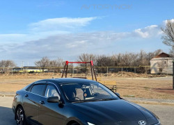 Hyundai Elantra 2023 года