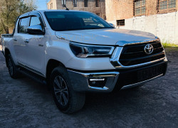 Toyota Hilux 2022 года