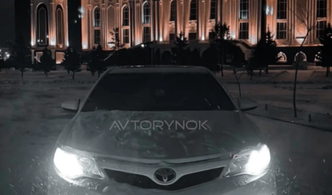 Toyota Camry 2012 года