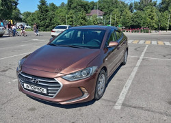 Hyundai Elantra 2017 года
