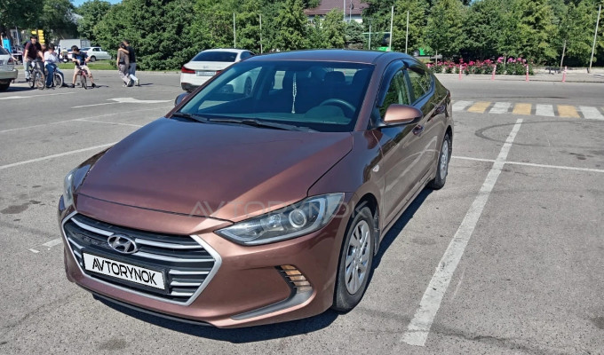 Hyundai Elantra 2017 года