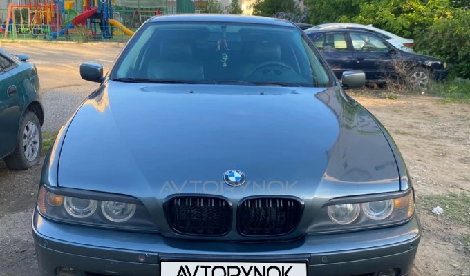 BMW 5 серия 2003 года