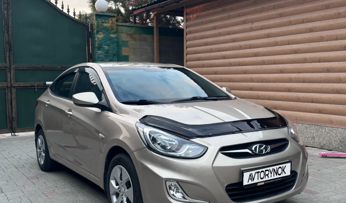 Hyundai Accent 2012 года