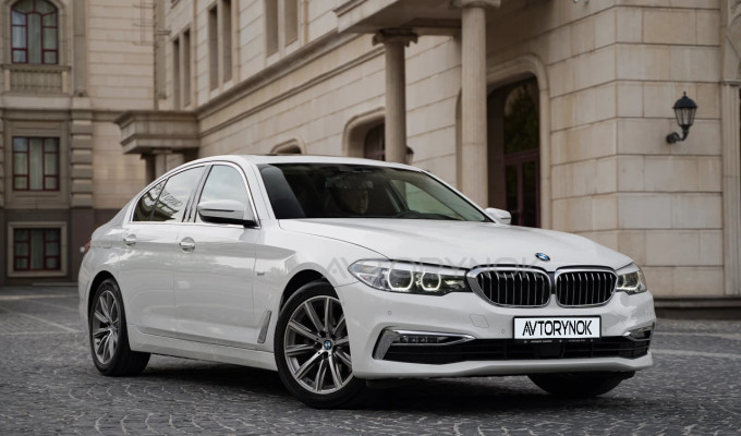 BMW 5 серия 2018 года