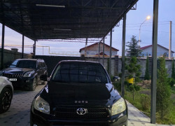 Toyota RAV4 2006 года