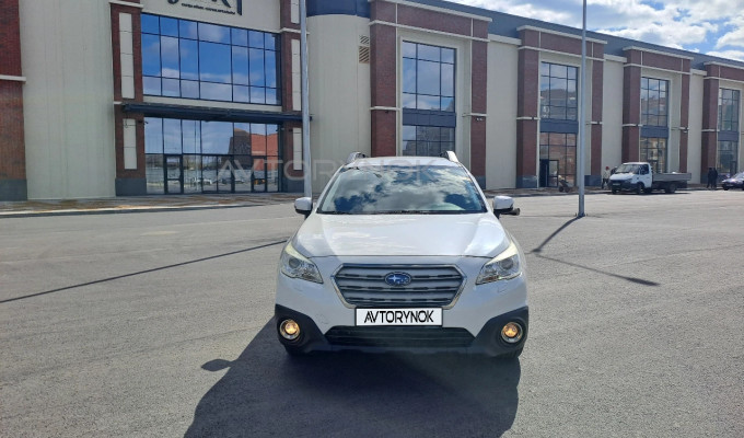 Subaru Outback 2015 года