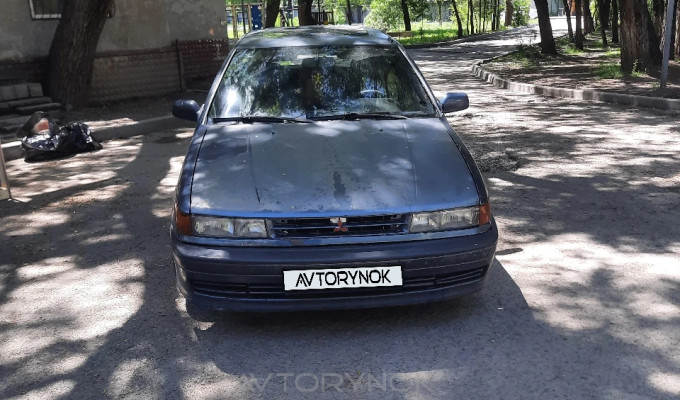 Mitsubishi Lancer 1992 года