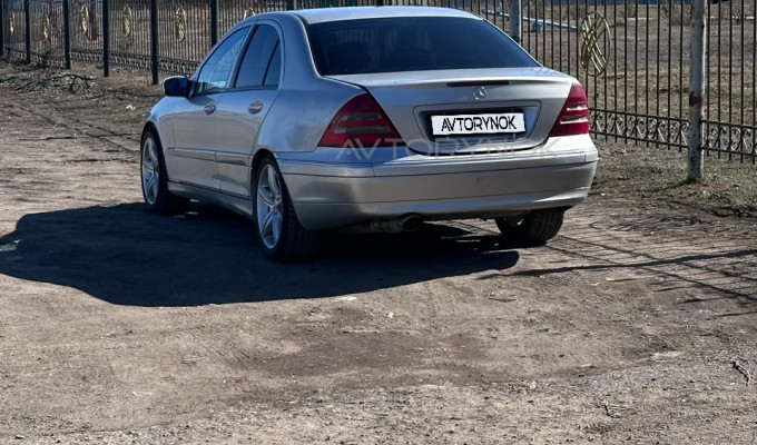 Mercedes-Benz C-Класс 2001 года