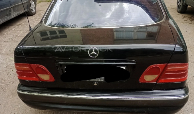 Mercedes-Benz E-Класс 1996 года
