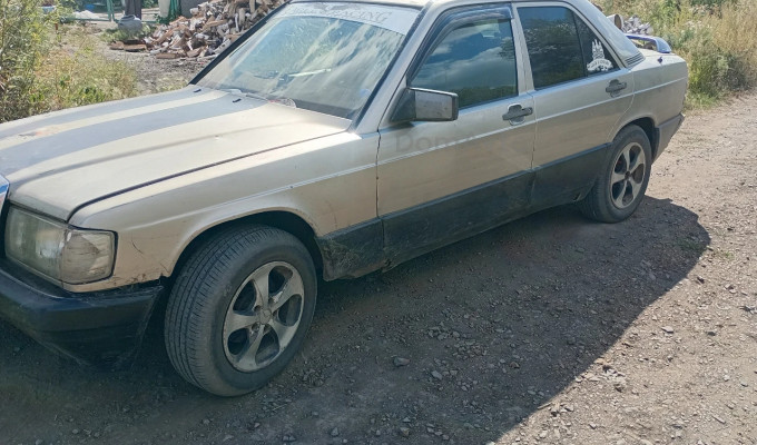 Mercedes-Benz 190 1990 года